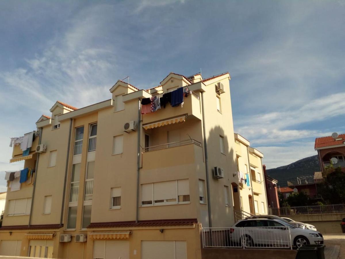 Apartment Bambino Kastela Exterior photo